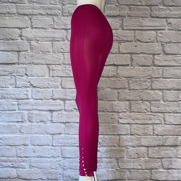 NWOT Magenta Pink Seamless Embellished Shirred Ankle Leggings OSFA - Picture 5 of 9